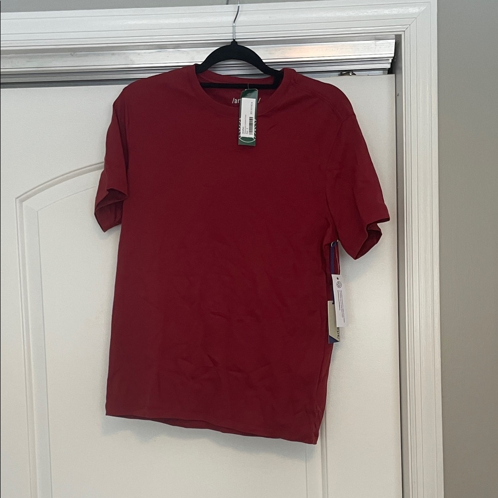 NWT! Artefact Red Short Sleeve Tee for Men
